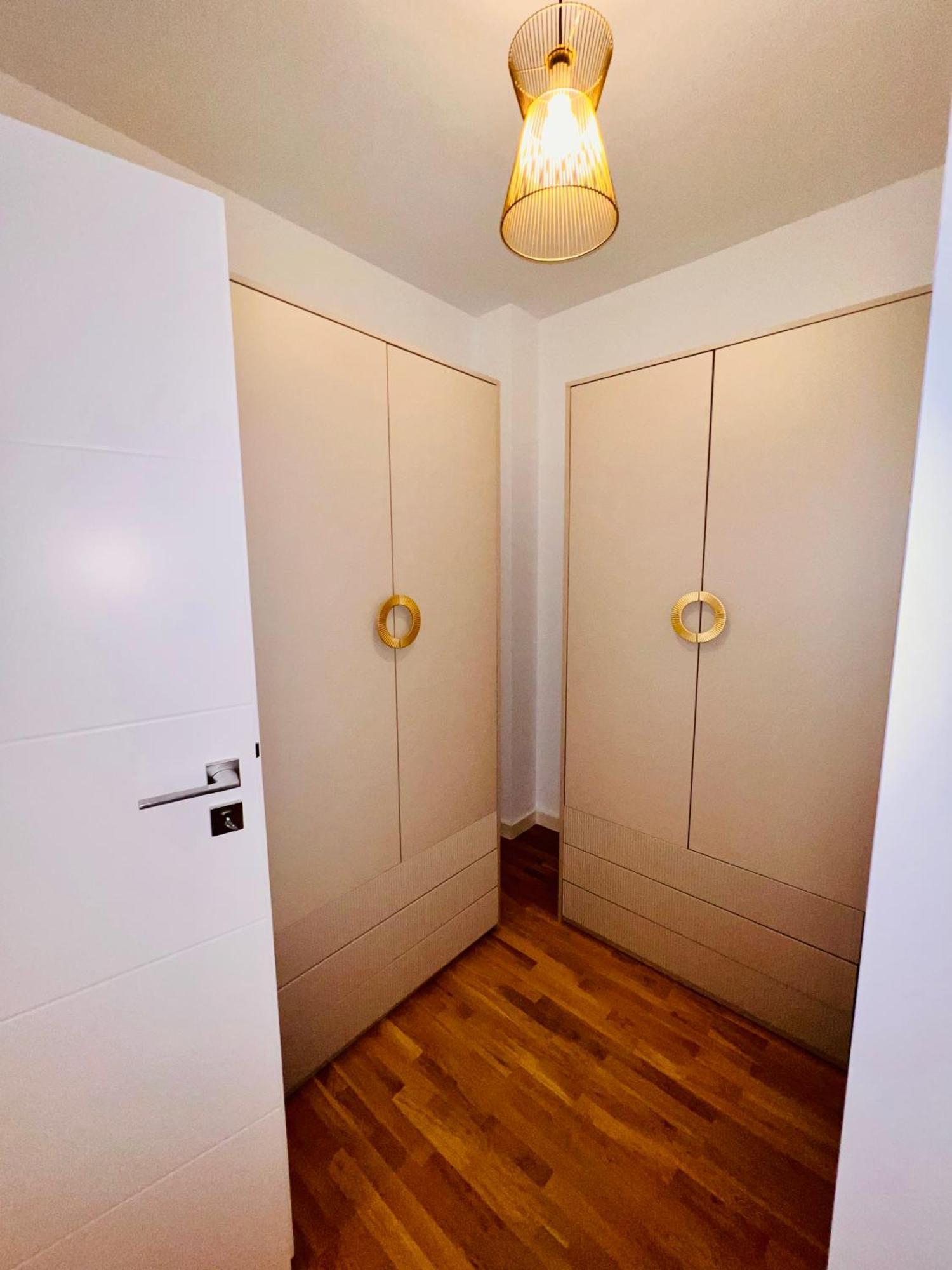 Cosy Stay Bukares Bagian luar foto